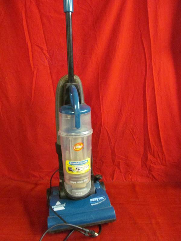 lot 79 image: Bissel Easy Vac