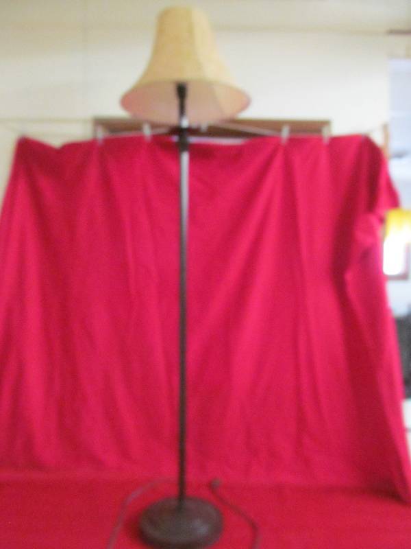 lot 81 image: lamp