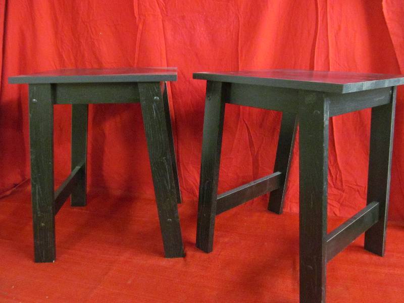 lot 85 image: end tables