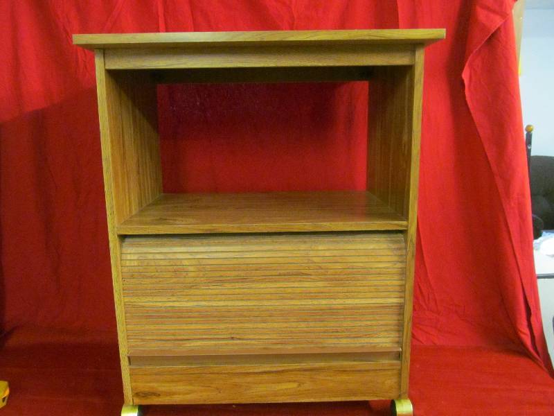 lot 89 image: utility cart