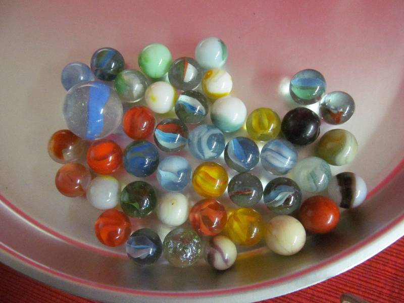 lot 147 image: vintage marble