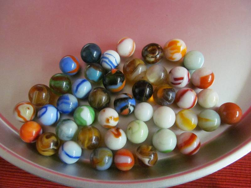 lot 148 image: vintage marbles