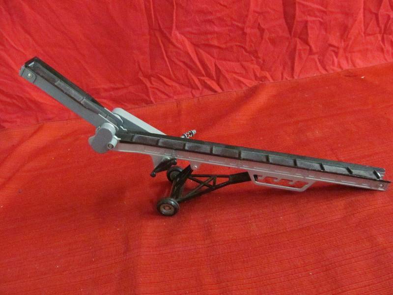 lot 155 image: Ertl bale elevator