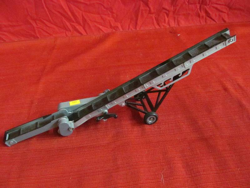 lot 156 image: Tonka Jeep