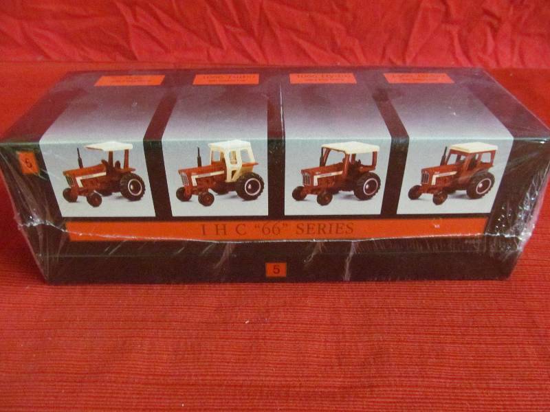 lot 190 image: IHC tractor