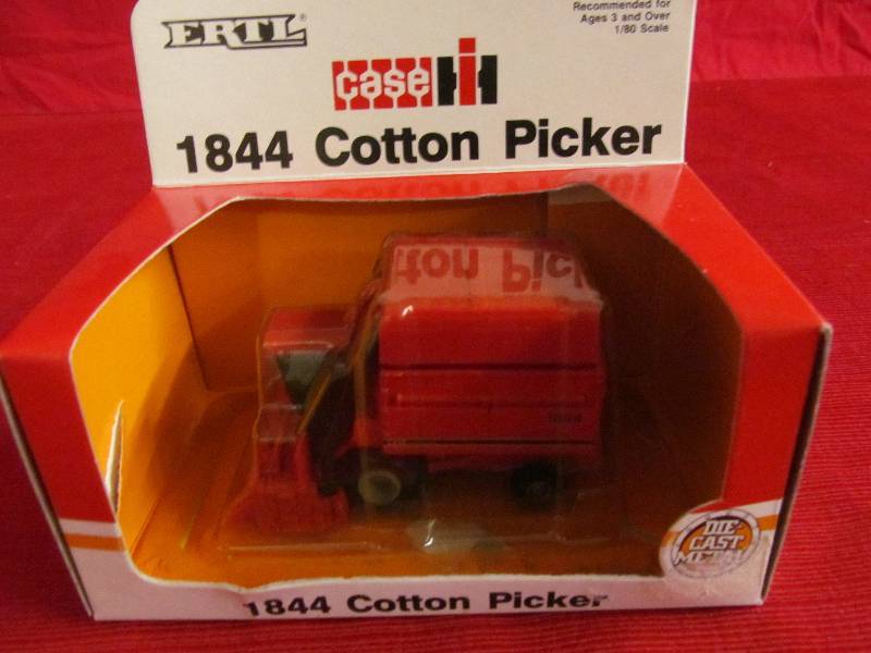 lot 199 image: Ertl Case IH toy