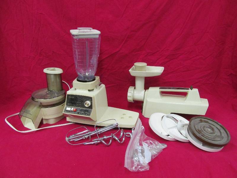 lot 212 image: Oster appliance