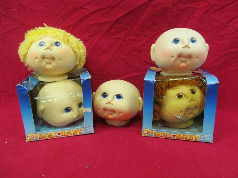 lot 227 image: doll heads