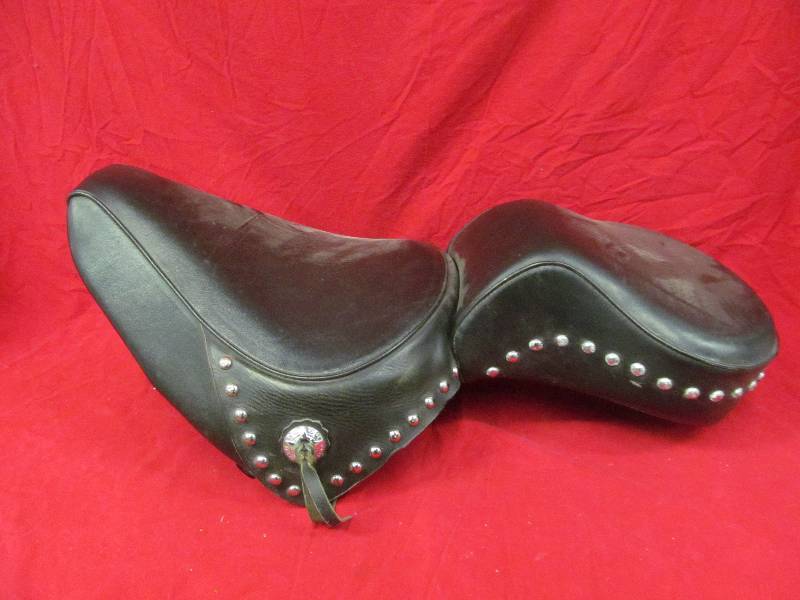 lot 231 image: Harley Davidson seat