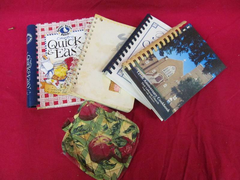 lot 235 image: cookbooks