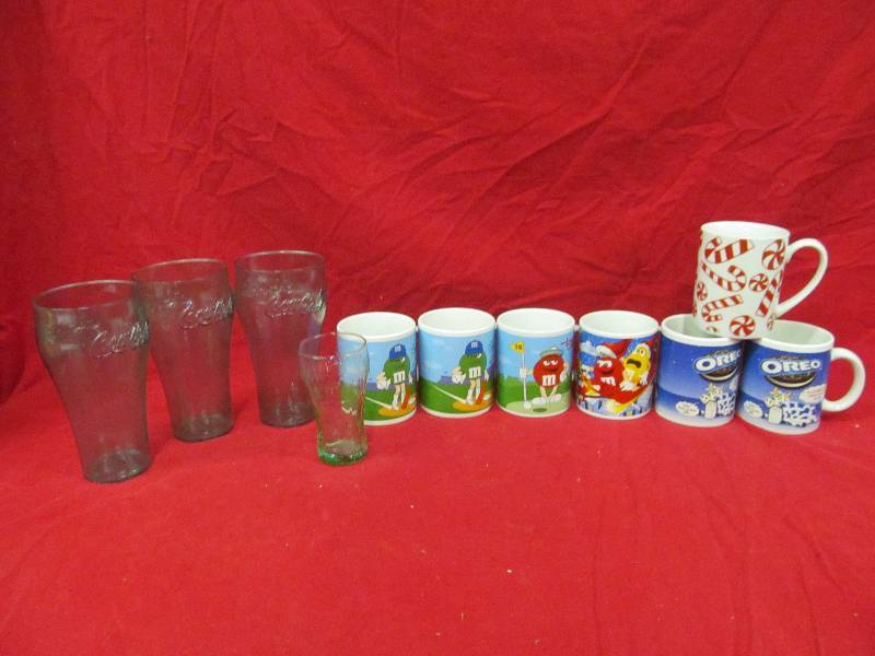 lot 236 image: GLASSES