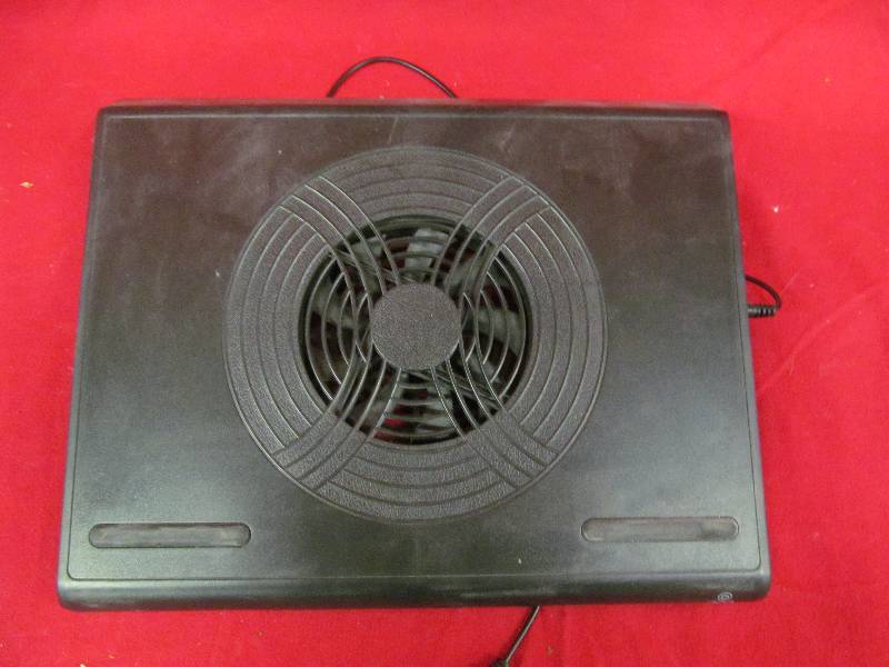 lot 242 image: laptop cooling pad
