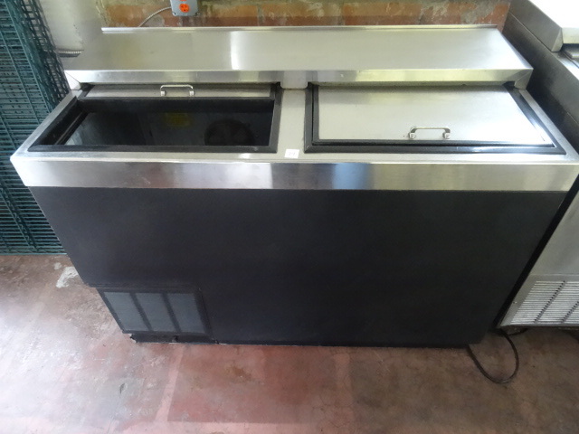 lot 29 image: Glass Tender Model ST48-BG