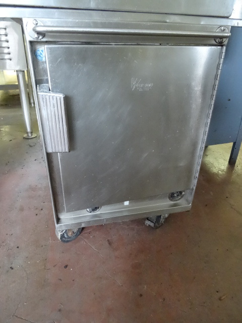 lot 37 image: Precision Tray Food Warmer