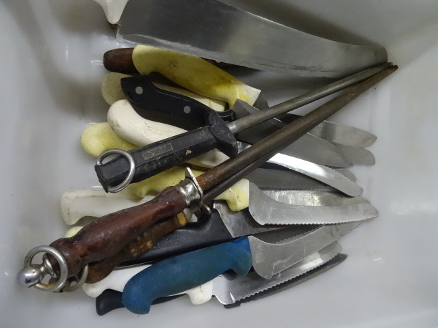 lot 58 image: Misc Knives and Sharpening Steels