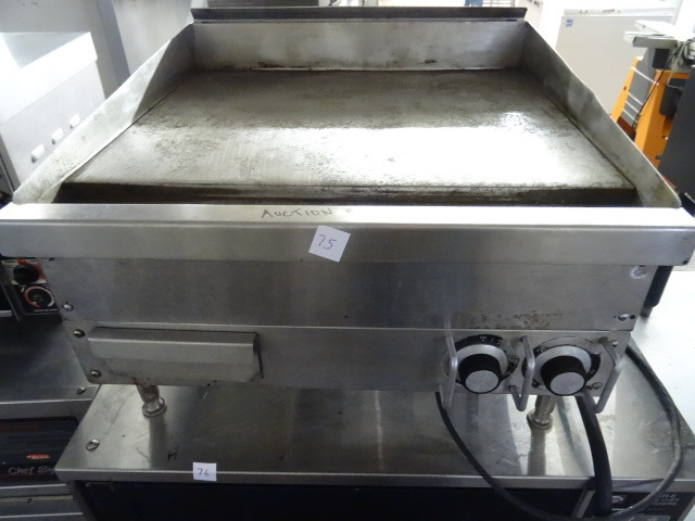 lot 75 image: Natural Gas Griddle with Electric