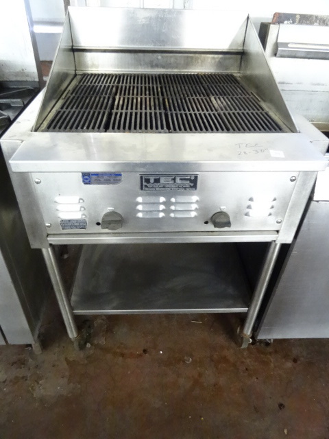lot 79 image: Tec Broiler 24 X 24 Cooking Surface