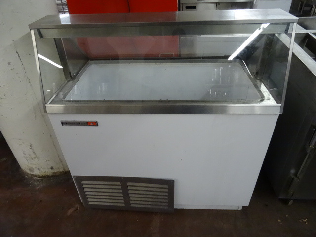 lot 95 image: Kelvinator Ice Cream Dipping Cabinet