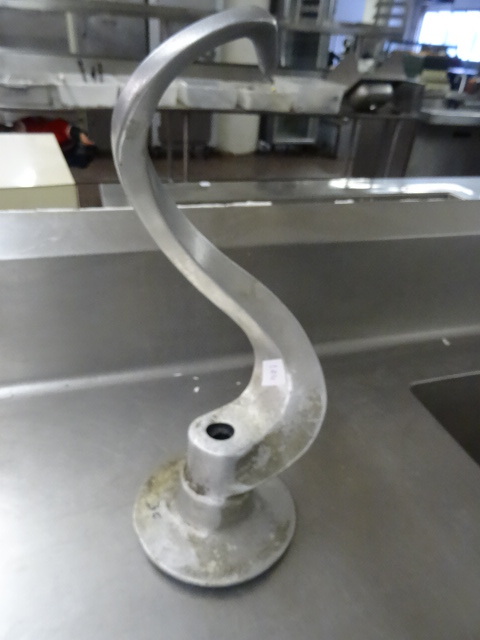 lot 104 image: 30 Qt. Dough Hook