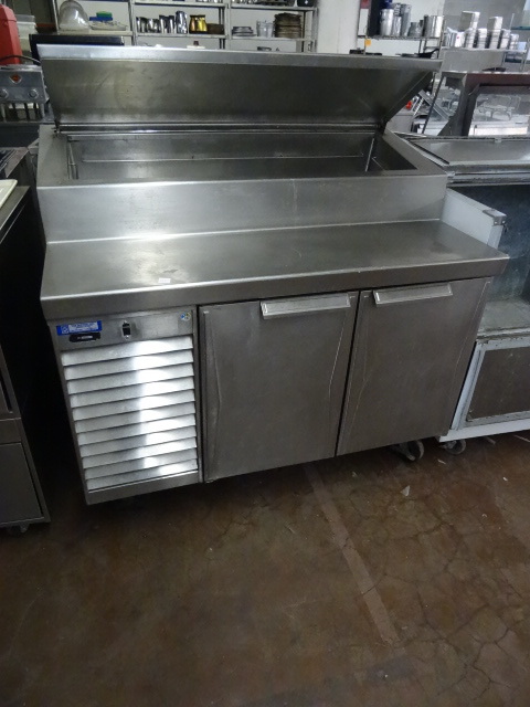 lot 111 image: Randall Prep Station on Wheels