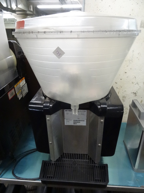 lot 135 image: Jet Spray Lemonade Dispenser