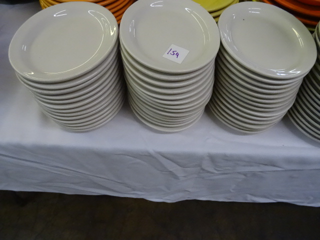 lot 154 image: 7 Oval Plates