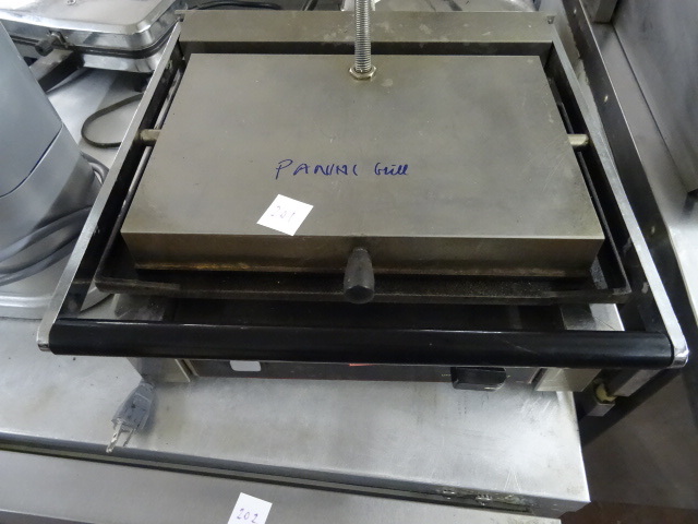 lot 201 image: Cecilware Electric Panini Grill