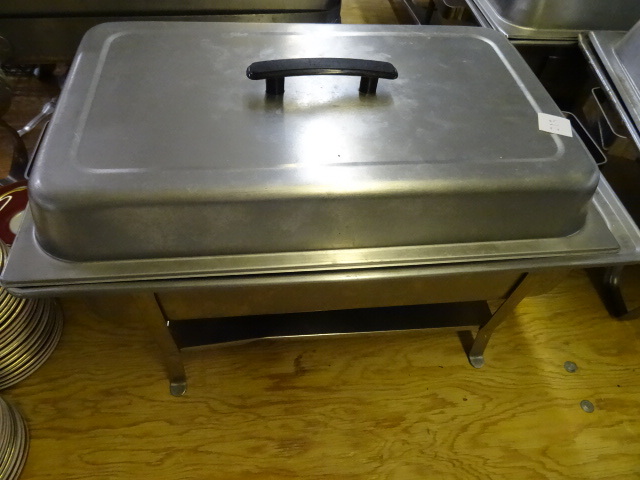 lot 213 image: Chaffing Pan