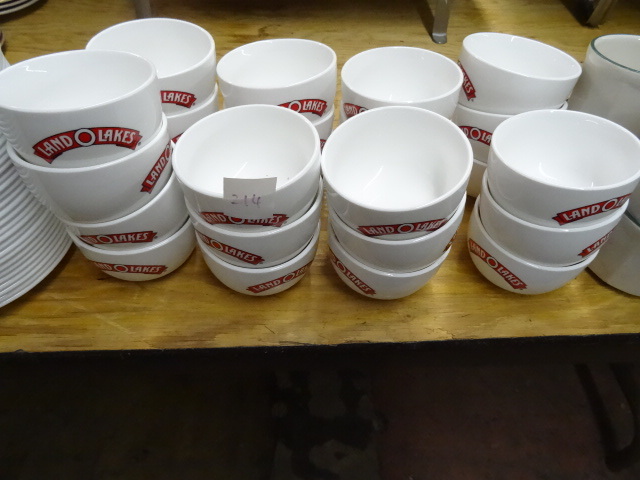 lot 214 image: Land O Lakes Bowls Qty 25