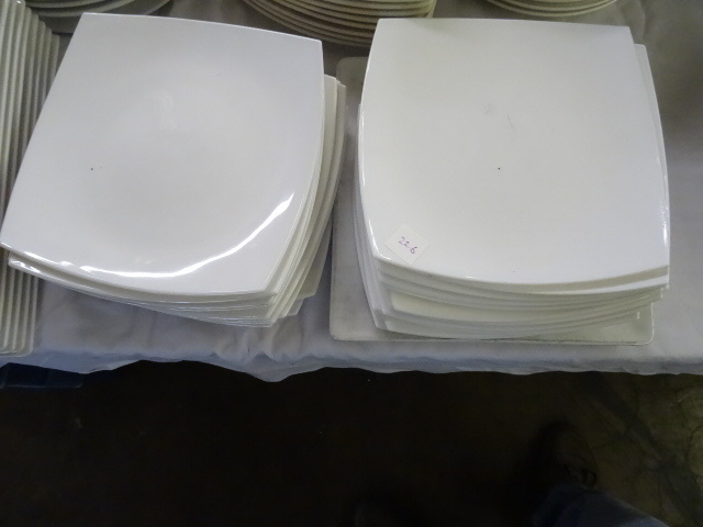lot 226 image: 24 Square Plates