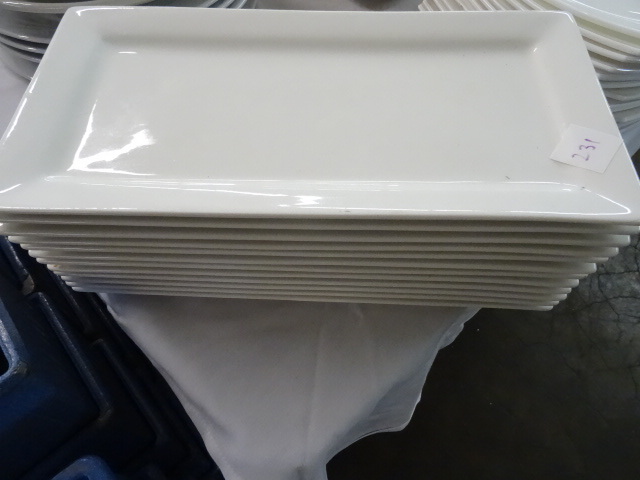 lot 231 image: 12 Platters 15