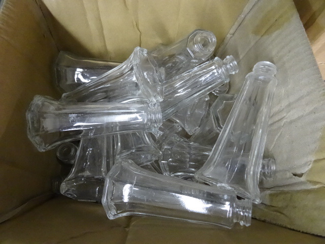 lot 248 image: Salt and Pepper Shakers No Tops