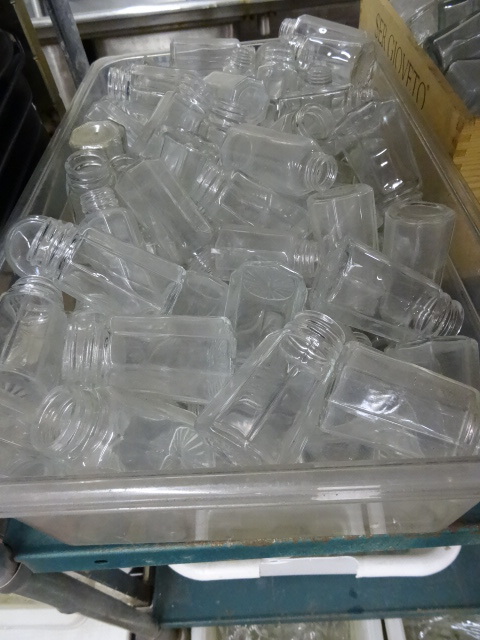 lot 250 image: Salt and Pepper Shakers No Tops