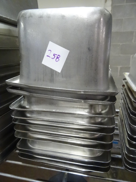 lot 258 image: 7 X 6 Pan Insert Qty 10