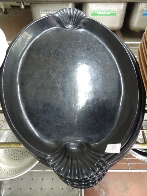 lot 264 image: 9 Aluminum Trays 22