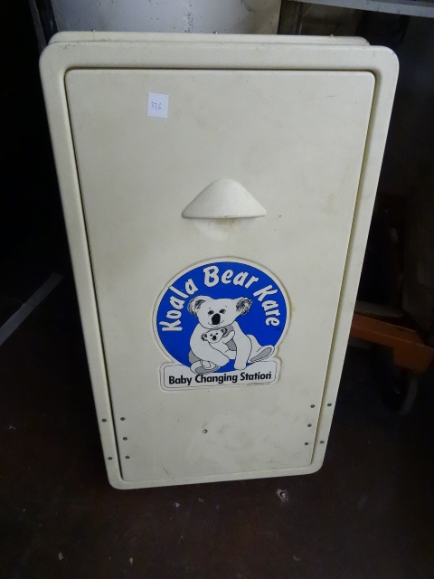 lot 336 image: Koala Baby Changing Station