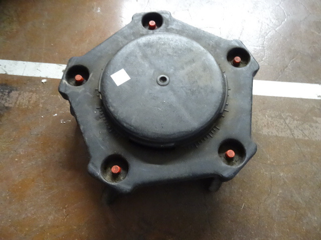 lot 337 image: Garbage Can Dolly