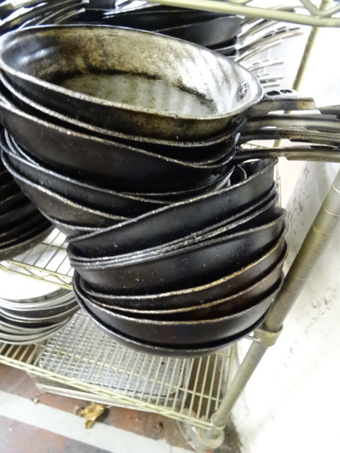 lot 339 image: 10 Sautee Pans Qty 17