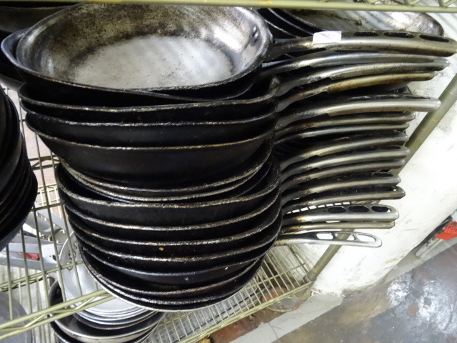 lot 340 image: 10 Sautee Pans Qty 16