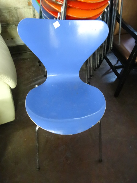 lot 350 image: 15 Metal Framed Stack Chairs