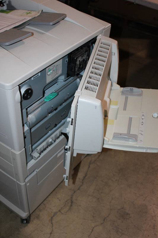 lot 12 image: HP Monochrome LaserJet 9040DN Printer