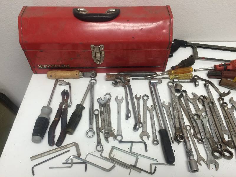 lot 27 image: Tool Box and Tools