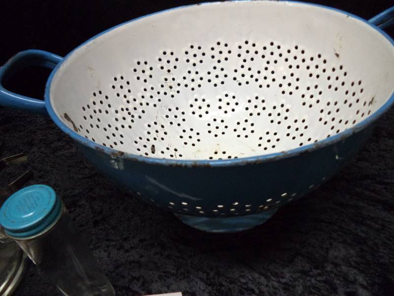 Blue Enamelware Colander, Vile Holder