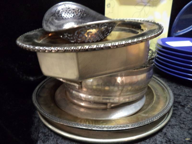 Lot Misc Kitchenware, Dishes