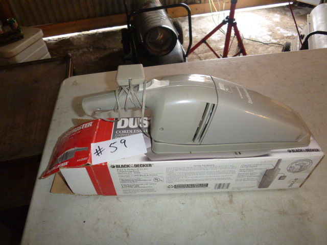 lot 59 image: Black & Decker Dust Buster