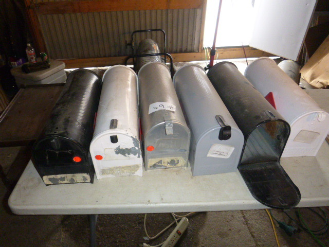 lot 60 image: 6 Mail Boxes
