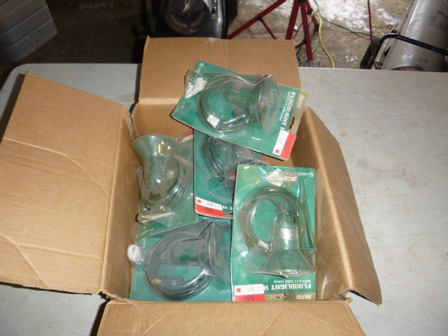 lot 71 image: Miscellaneous Flood Lights