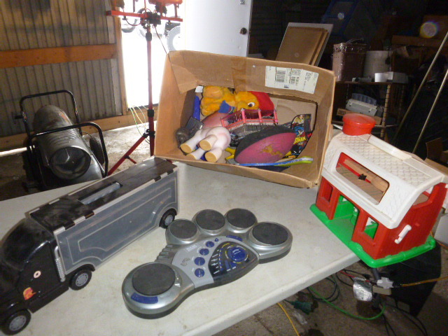 lot 73 image: Miscellaneous Toys