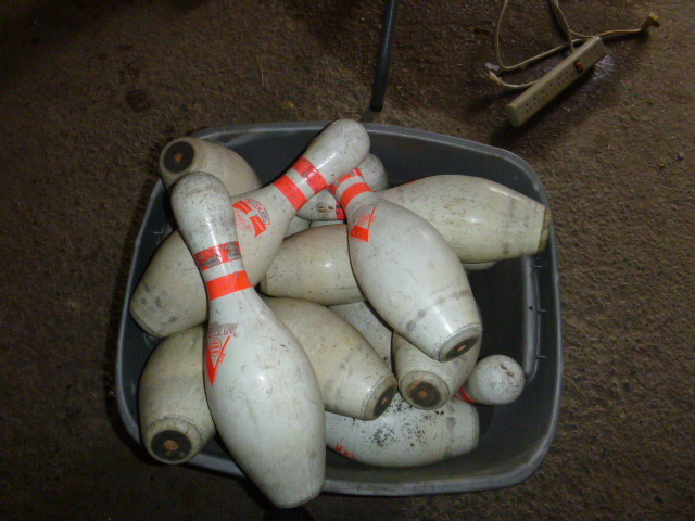 lot 78 image: Miscellaneous Bowling Pins