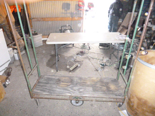 lot 81 image: Shop Cart